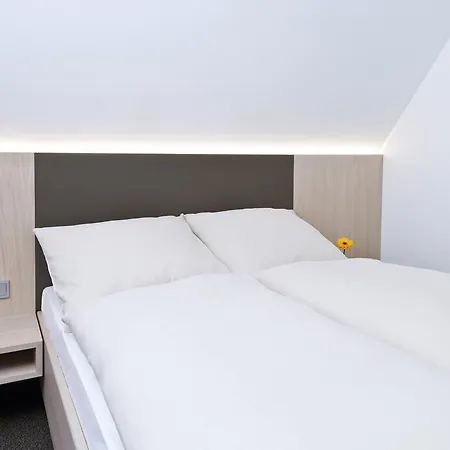 Kaeferstein Garni 3*