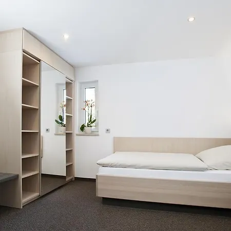 Kaeferstein Garni Norymberga