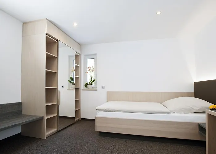 Kaeferstein Garni نورنبيرغ