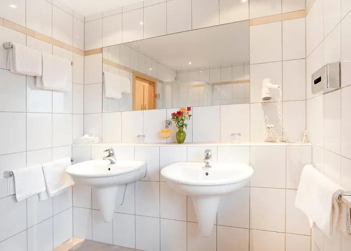 Kaeferstein Garni Hotel 3*